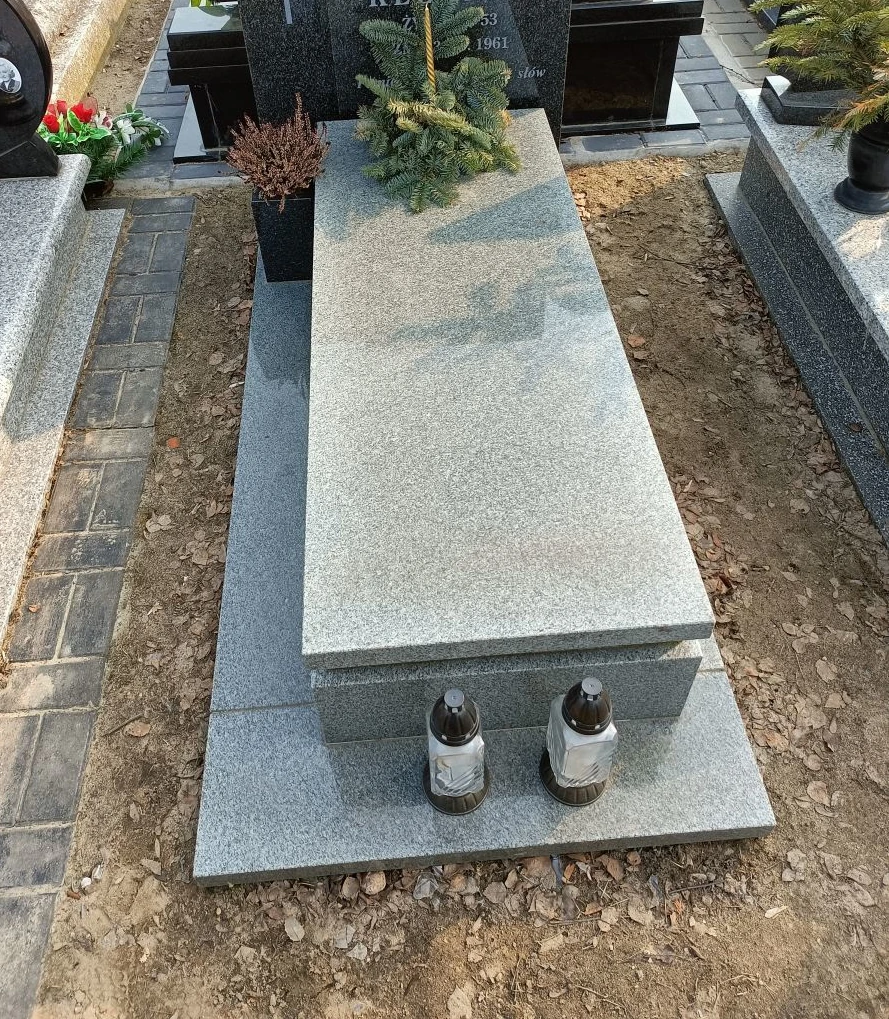 Układanie kostki 1 nagrobek pojedynczy granitowy